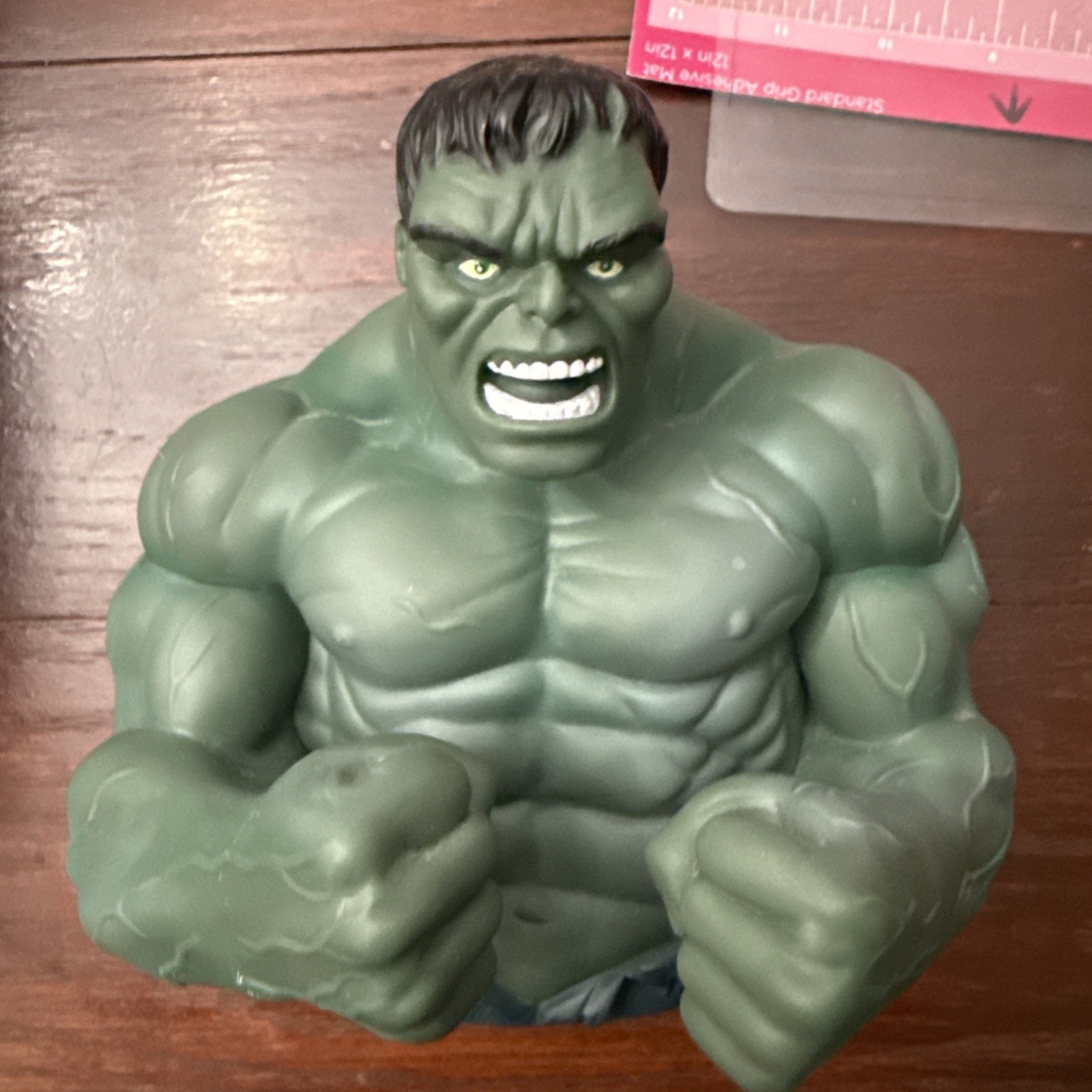 Monogram International - Marvel Avengers - Hulk Bust Piggy Bank