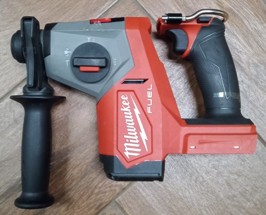 (MA2) Milwaukee 2908-20 M18 FUEL 18V 5/8" SDS Plus Rotary Hammer - Bare Tool