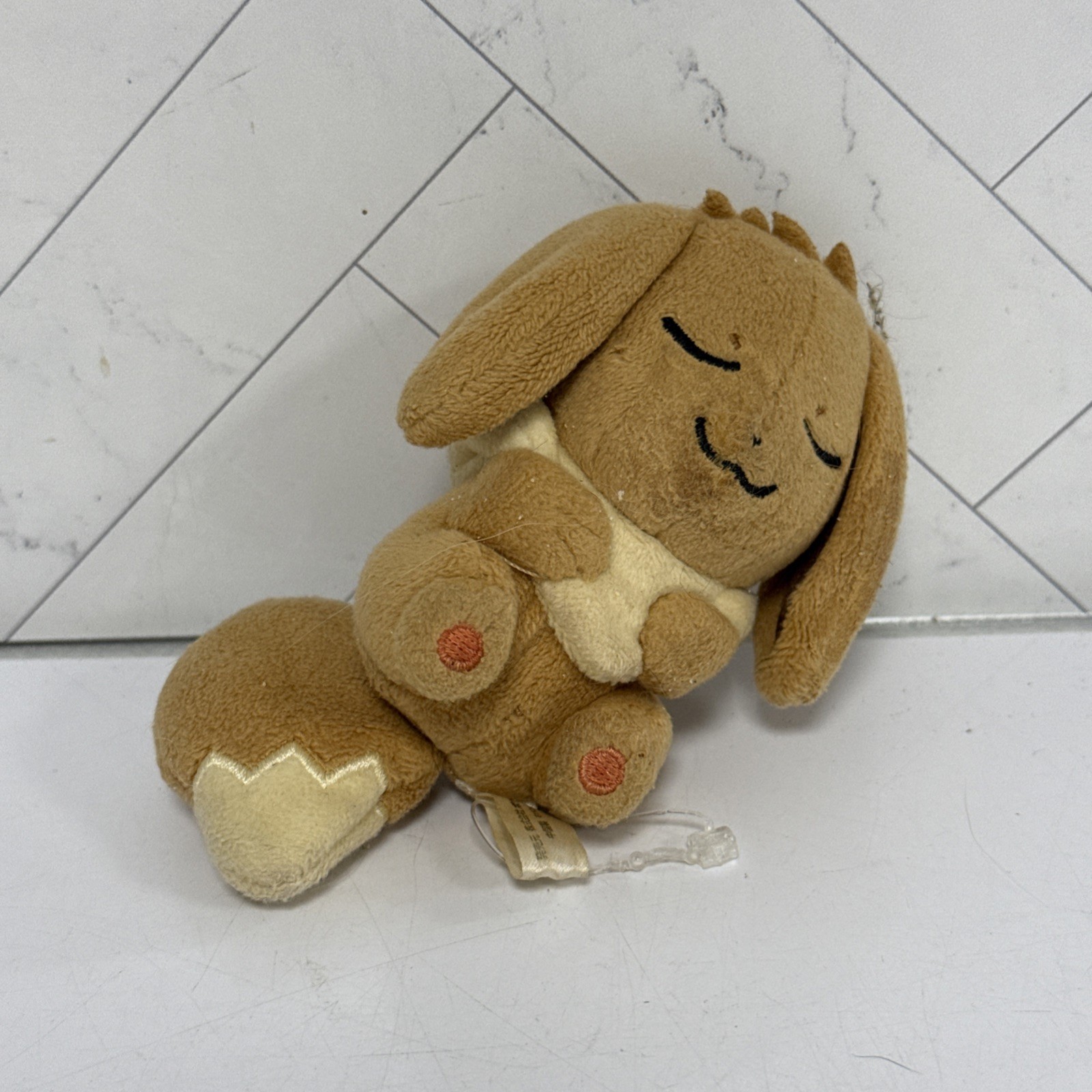 Pokemon Center Original Petit Plush vol.3 Eevee sleeping doll