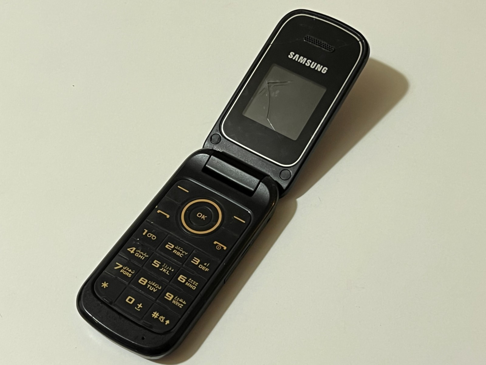 Samsung GT-E1190 Purple – Vintage cell phone