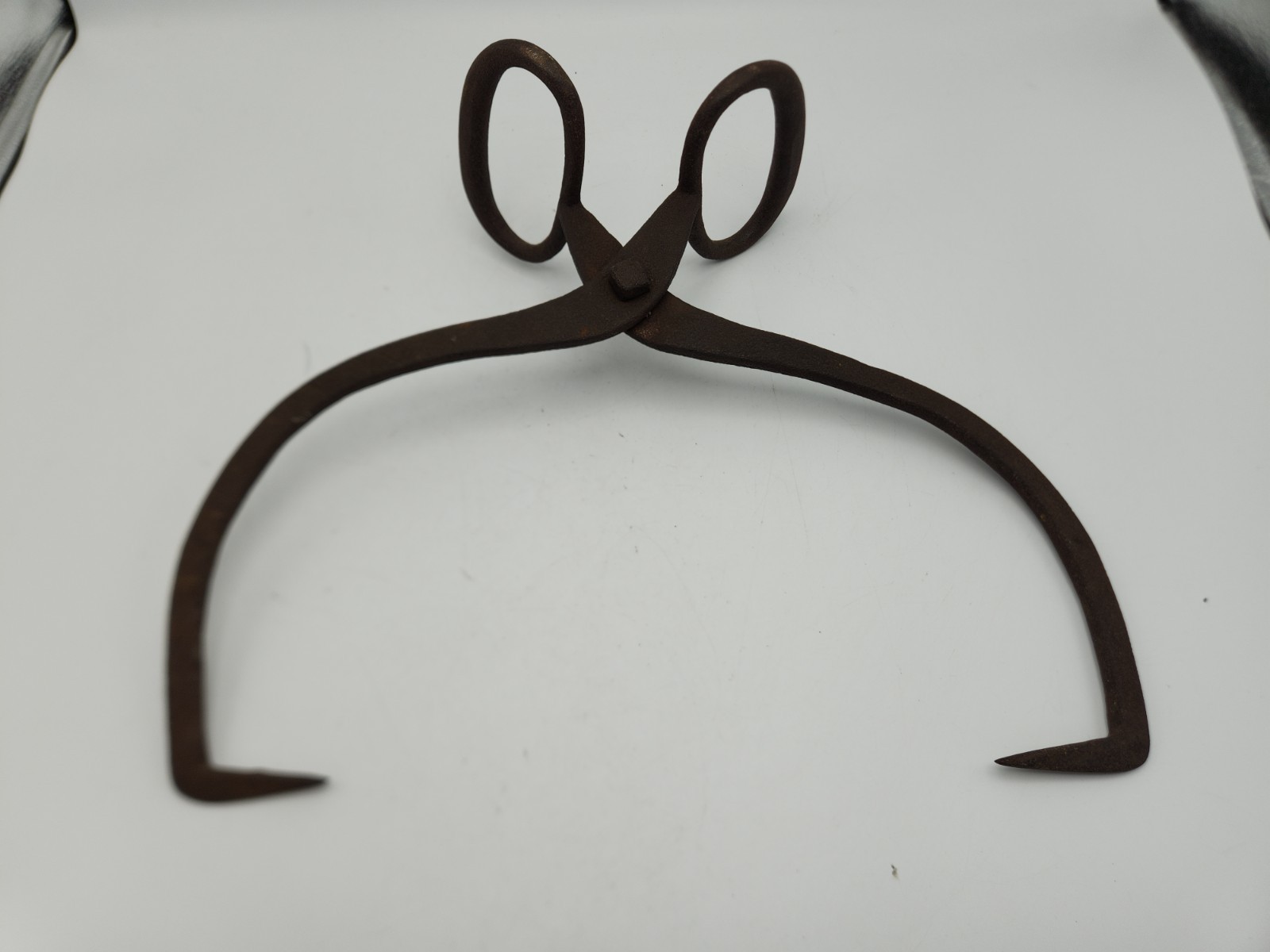 Antique/Vintage Cast Iron Ice Block Tongs Unmarked Farm Tool 16" tall