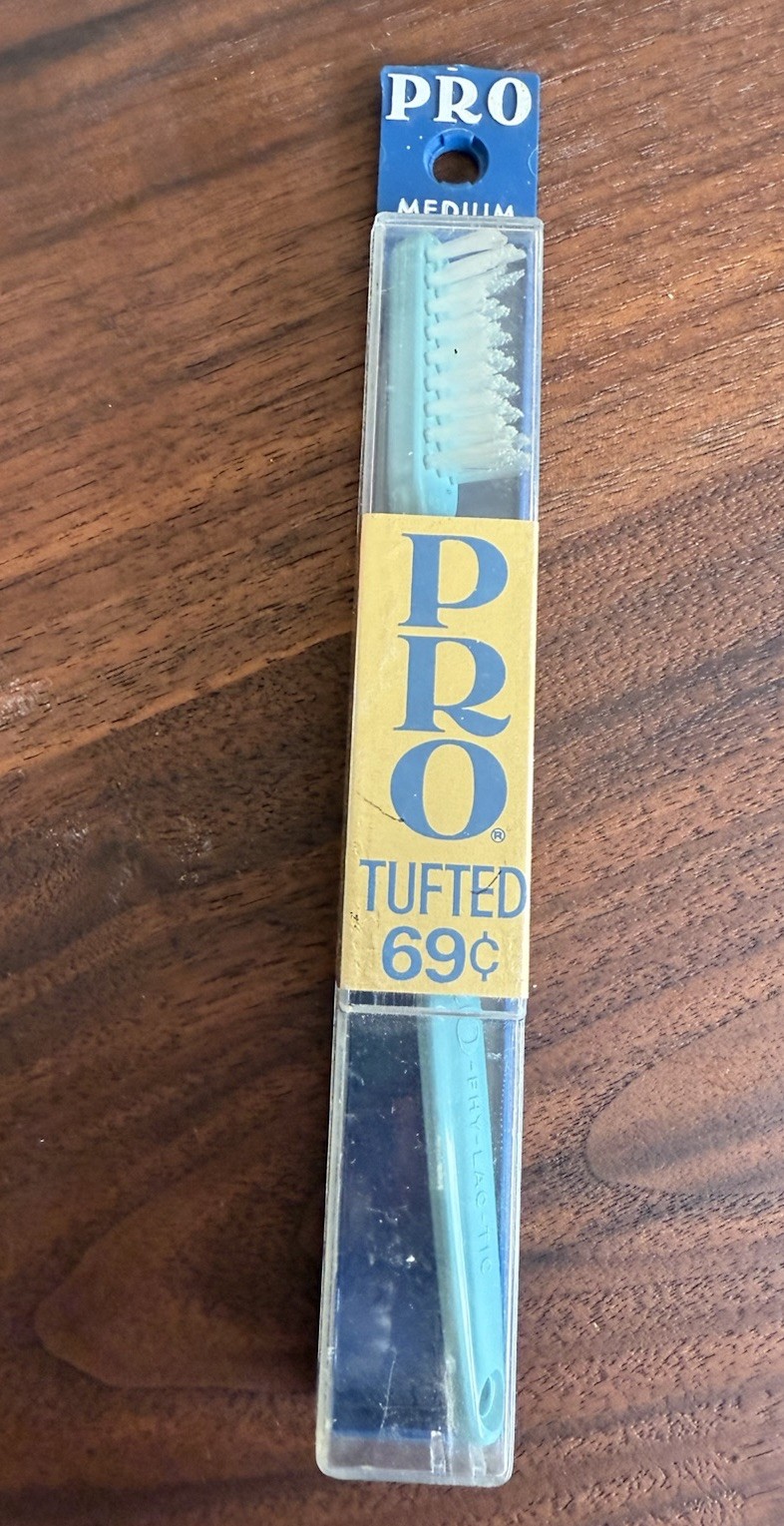 Vintage Tufted Pro Toothbrush Medium Blue New Old Stock
