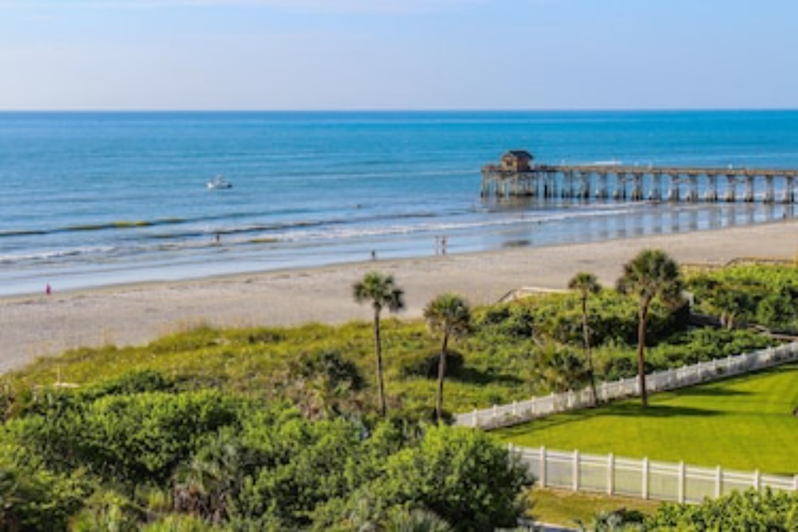 April 18 to April 25 2026, Discovery Beach Resort, Cocoa Beach, 2 BD, Sleeps 6!