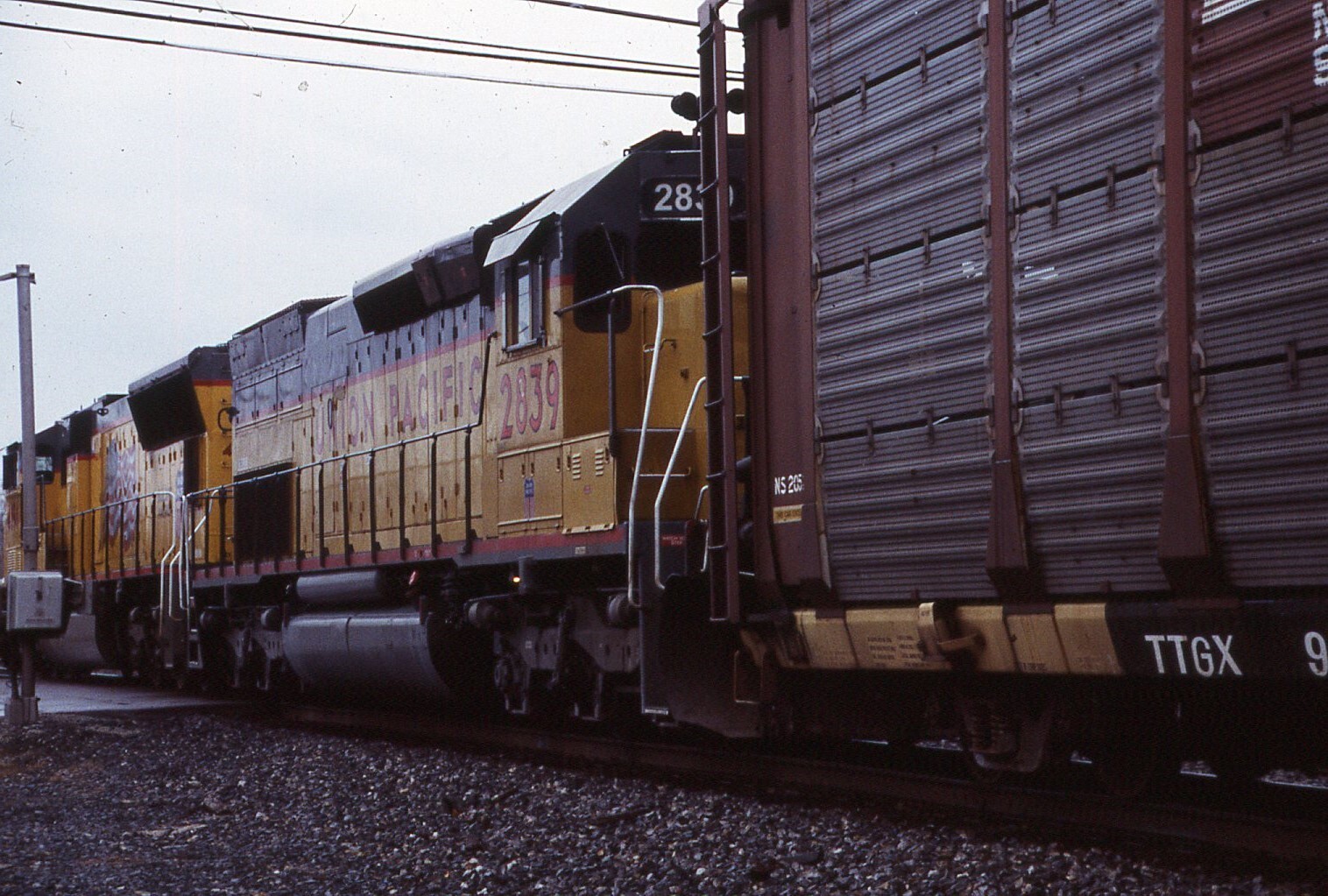 Duplicate Train Slide Union Pacific #2839 03/2004 Moraine Ohio
