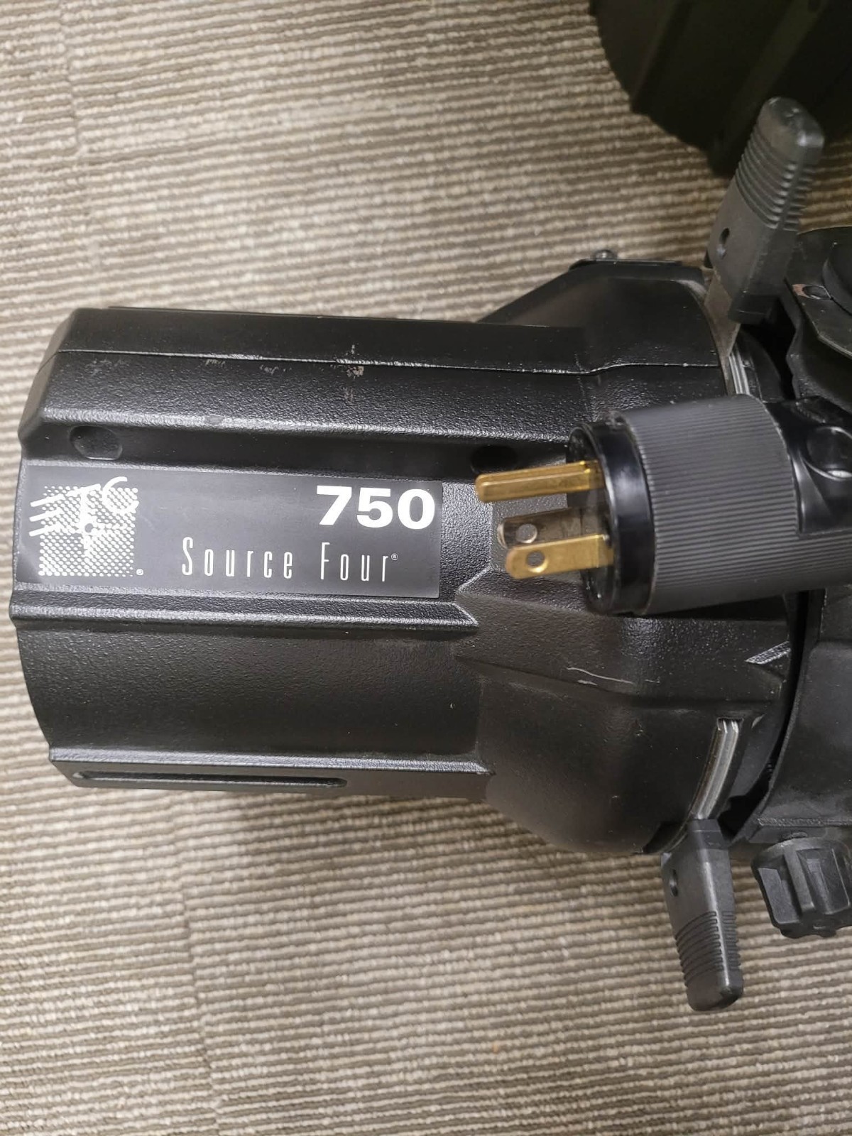 ETC Source Four 750W Ellipsoidal Leko Stage Light – Edison Plug