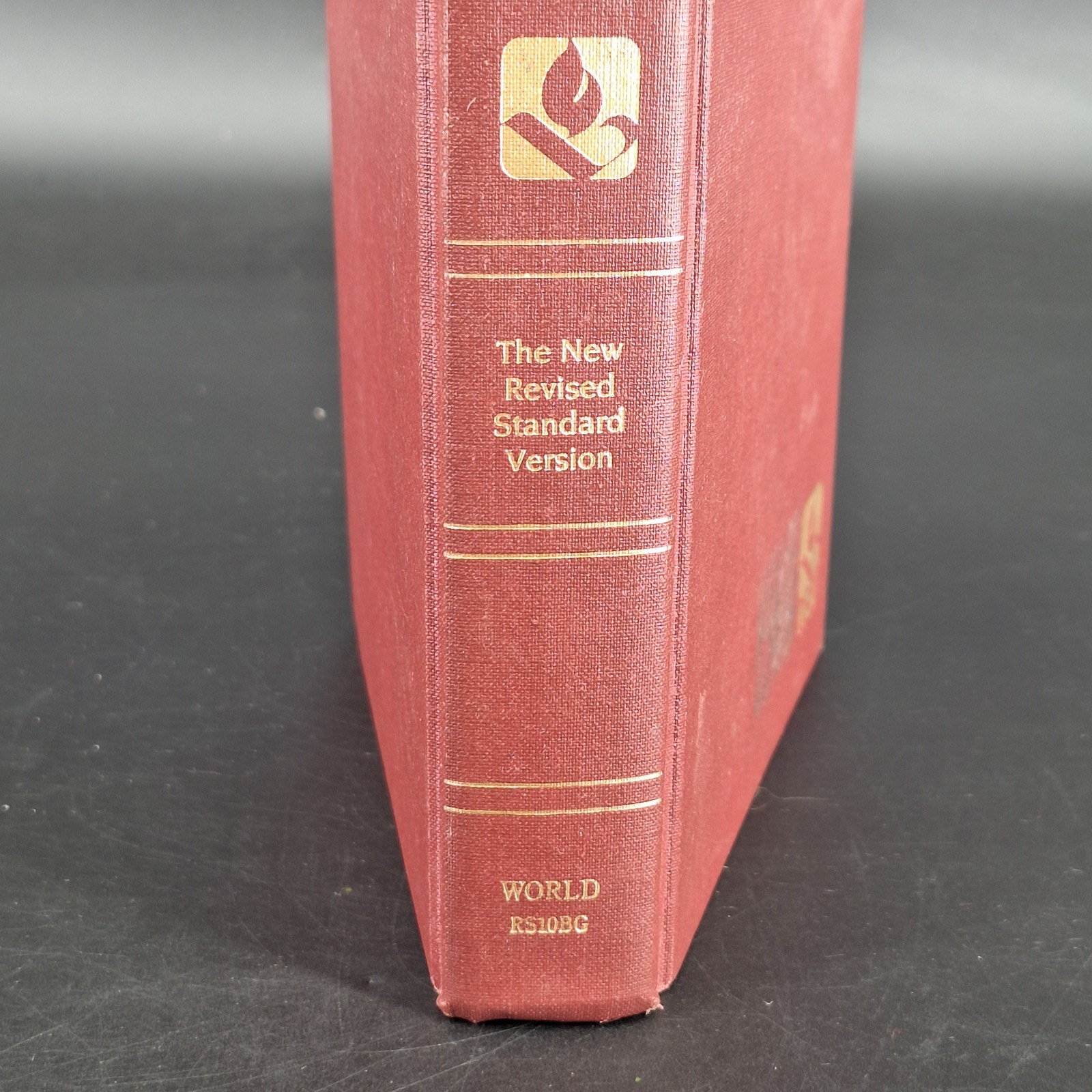 Holy Bible NRSV New Revised Standard Version Burgundy Hardcover Cloth Bound 1989