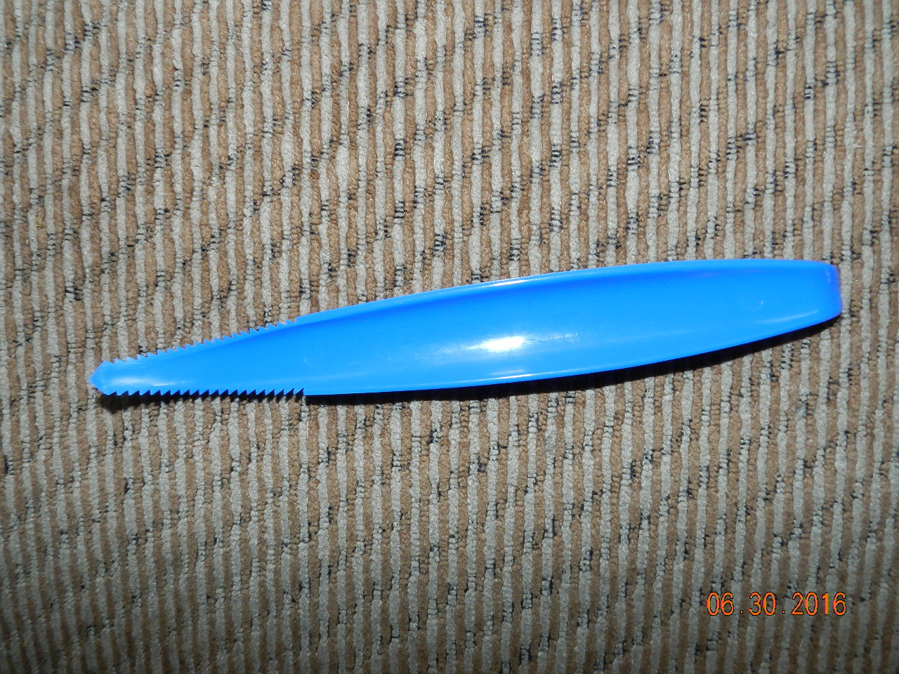 LETTUCE CORER Core Scoop Citrus Grapefruit Sectioner Handy NEW Blue