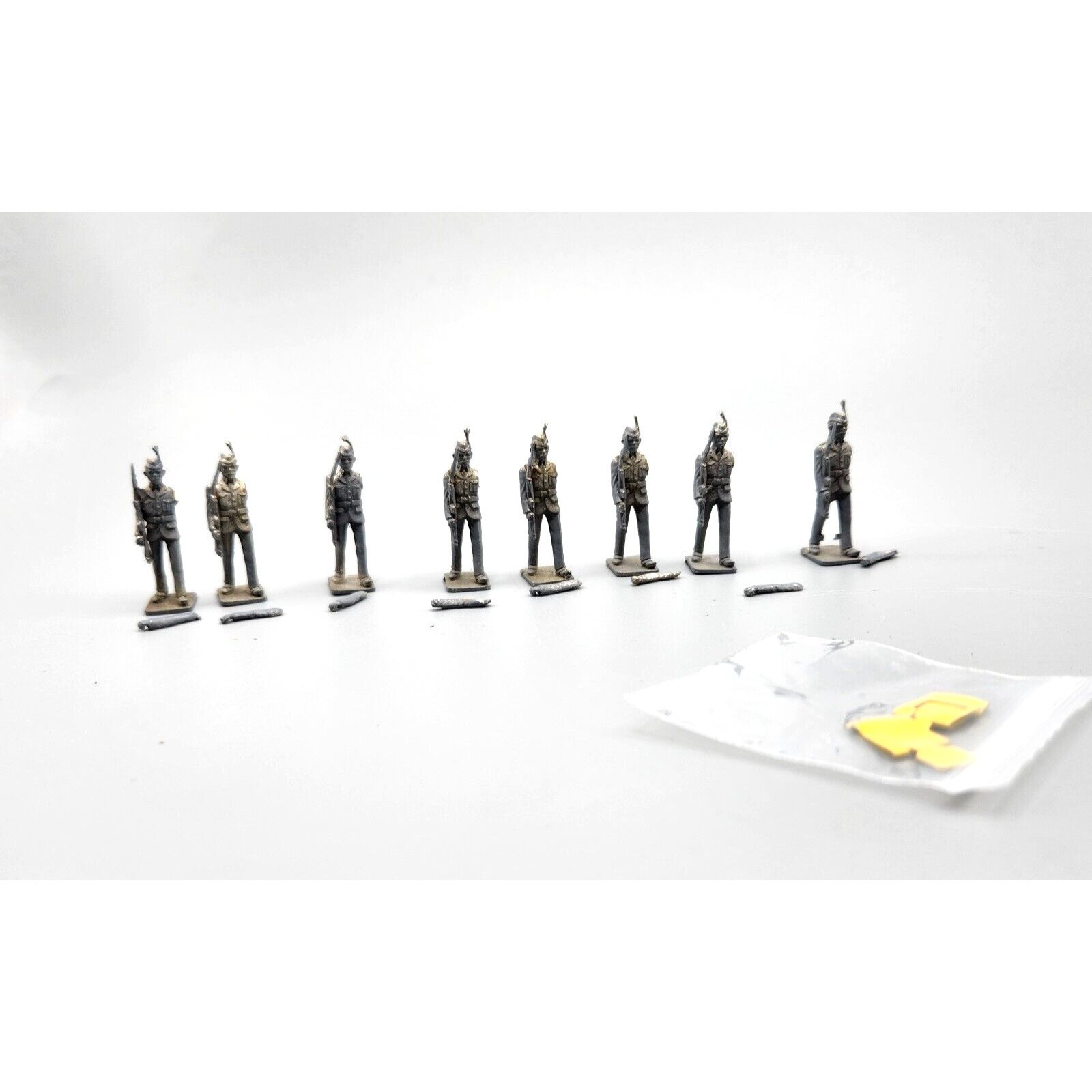 PMD Ltd. England Royal Scots Riflemen Toy Soldier Miniatures Lot of 8 Unpainted