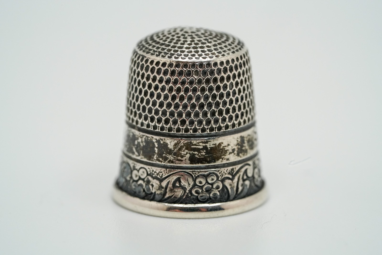 Antique Sterling Silver Simons Bros Thimble REALLY OLD NO HOLES JB33