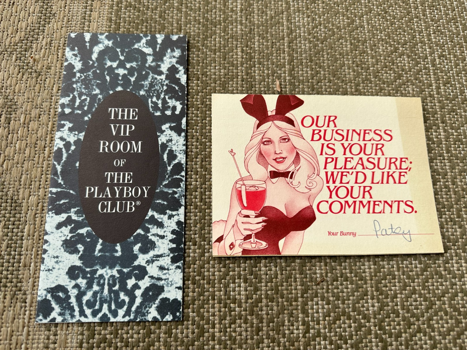 PLAYBOY CLUB CHICAGO VIP MEMBER ORIGINAL MENU & RARE SIGNED PLAYMATE REVIEW CARD