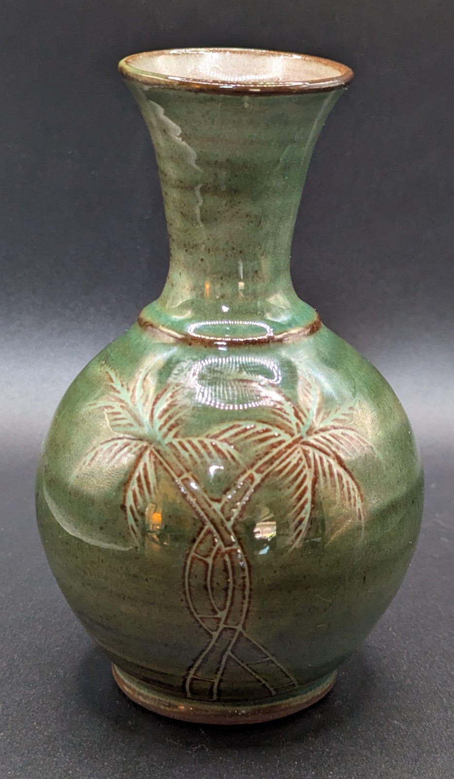 Lloyd's Studio Jamaica Palm Iridescent Green Glaze Bud Vase 5 1/2"