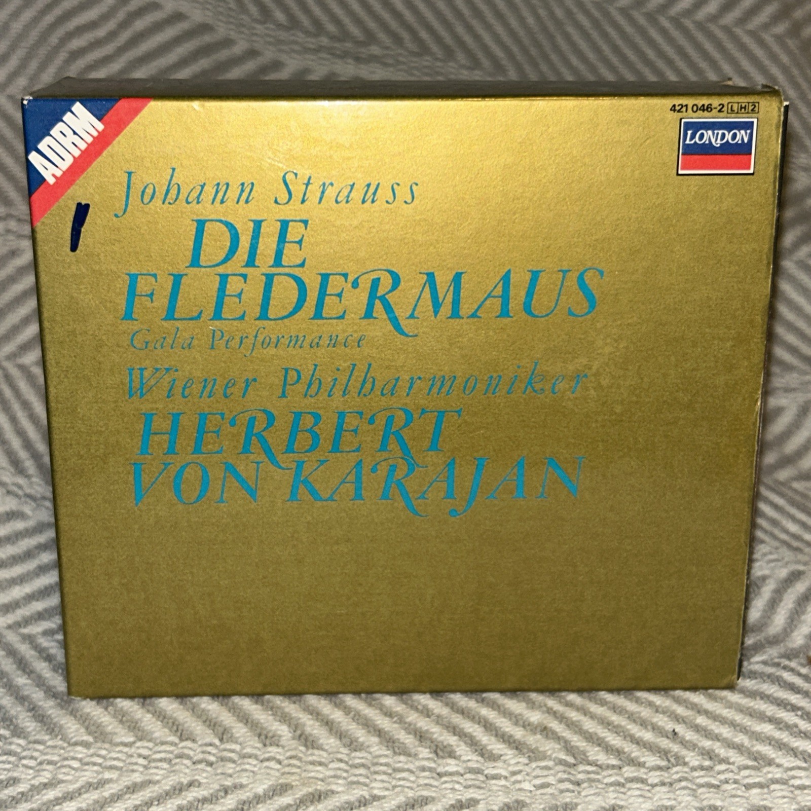 Strauss: Die Fledermaus  Karajan , Hilde Güden. Decca Box Set