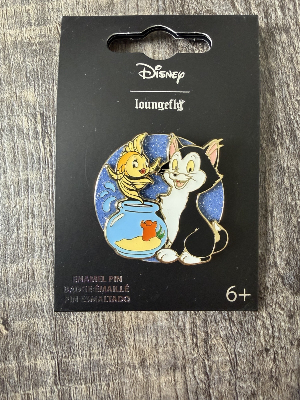 Disney BoxLunch Loungefly Figaro & Cleo Fishbowl Glitter Pin 2025 New