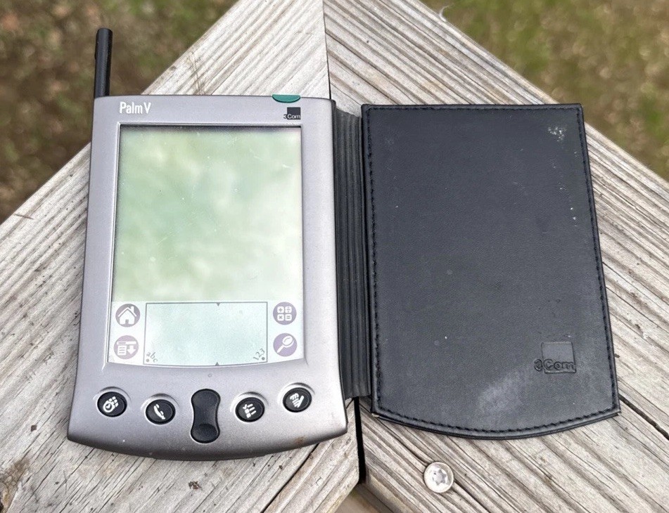 Palm V 3Com 3.2-inch Touchscreen Handheld PDA