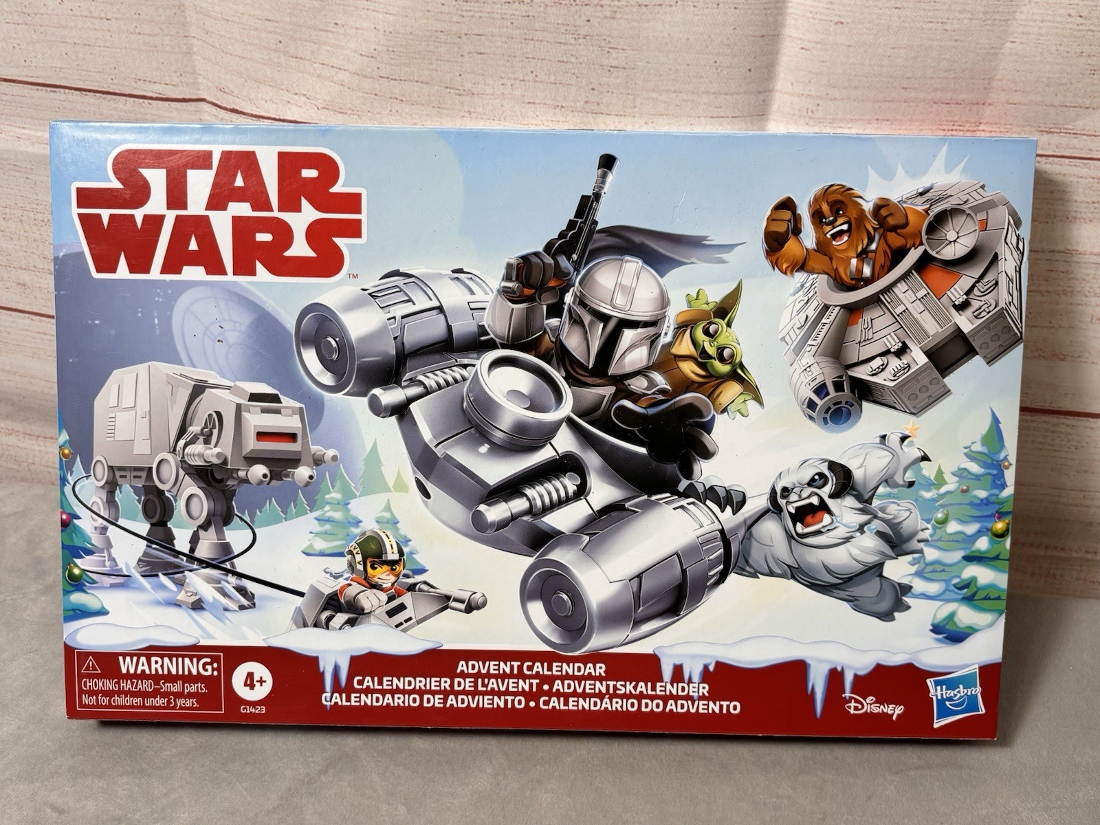 STAR WARS Advent Calendar, 24 Pieces Including Micro Small, Multicolor 