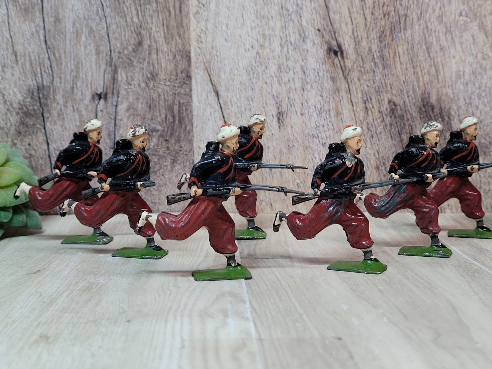 7 Vintage Britains French Zouaves Lead Soldiers Charging Unit 1950s