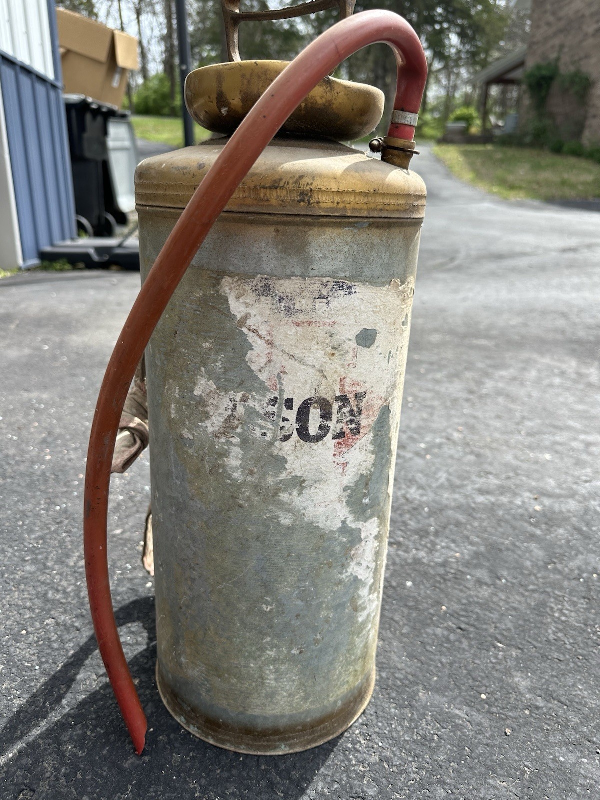 Vintage Metal Hudson Bugwiser Exterminator 2 Gal Sprayer Tank Farm Garden