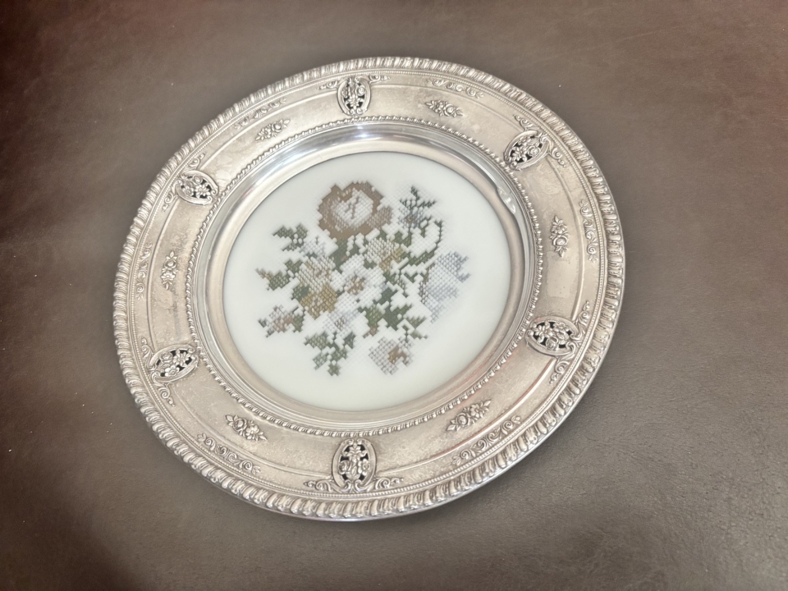 Wallace Sterling 6510 Rose Point Dish Tray Needle Point Center Ornate edges