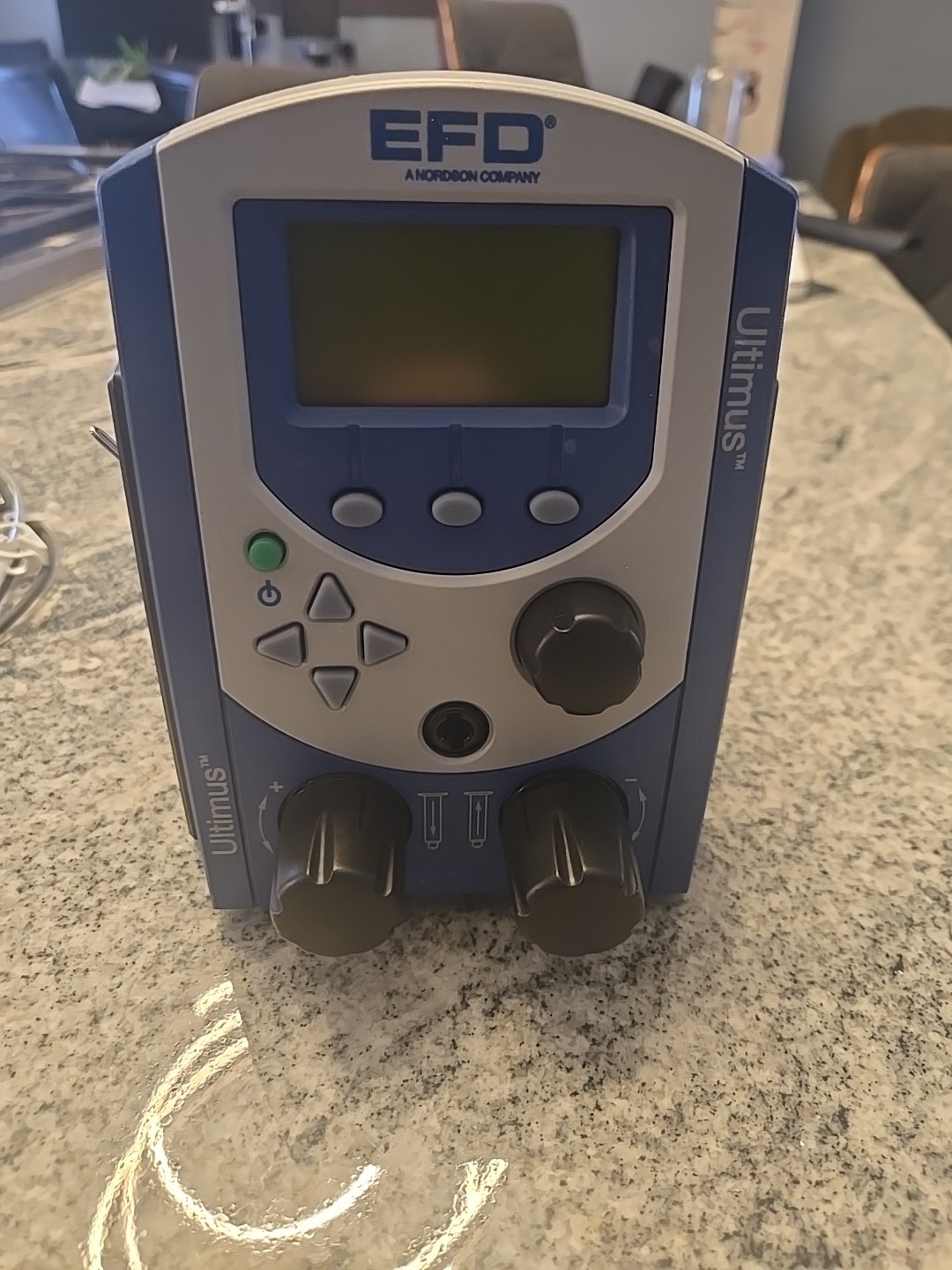 Nordson EFD Ultimus II 7002003 Precision Fluid Dispenser