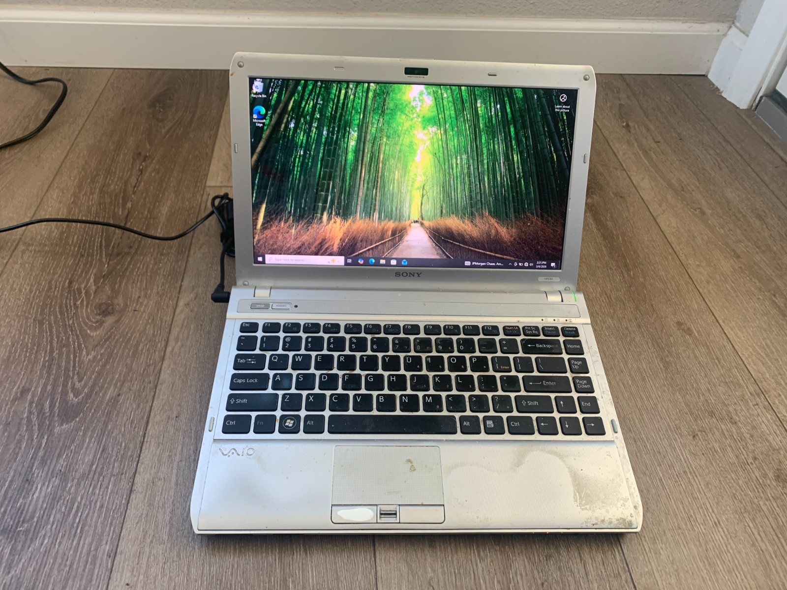 Sony PCG-51111L VPCS1 13.3" Intel Core i5 M 480 2.67GHz 4GB Ram 500GB HDD Win 10