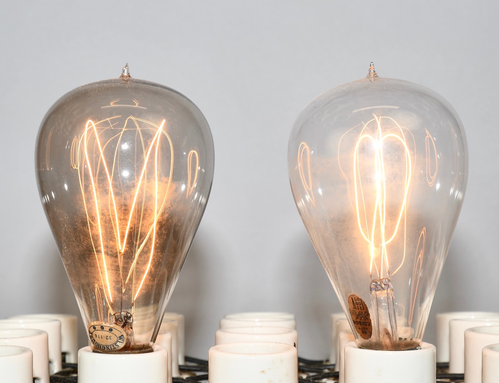 LOT OF 2 ANTIQUE CLEAR GLASS CARBON TIP MEDIUM BASE E26 WORKING LIGHT BULBS!