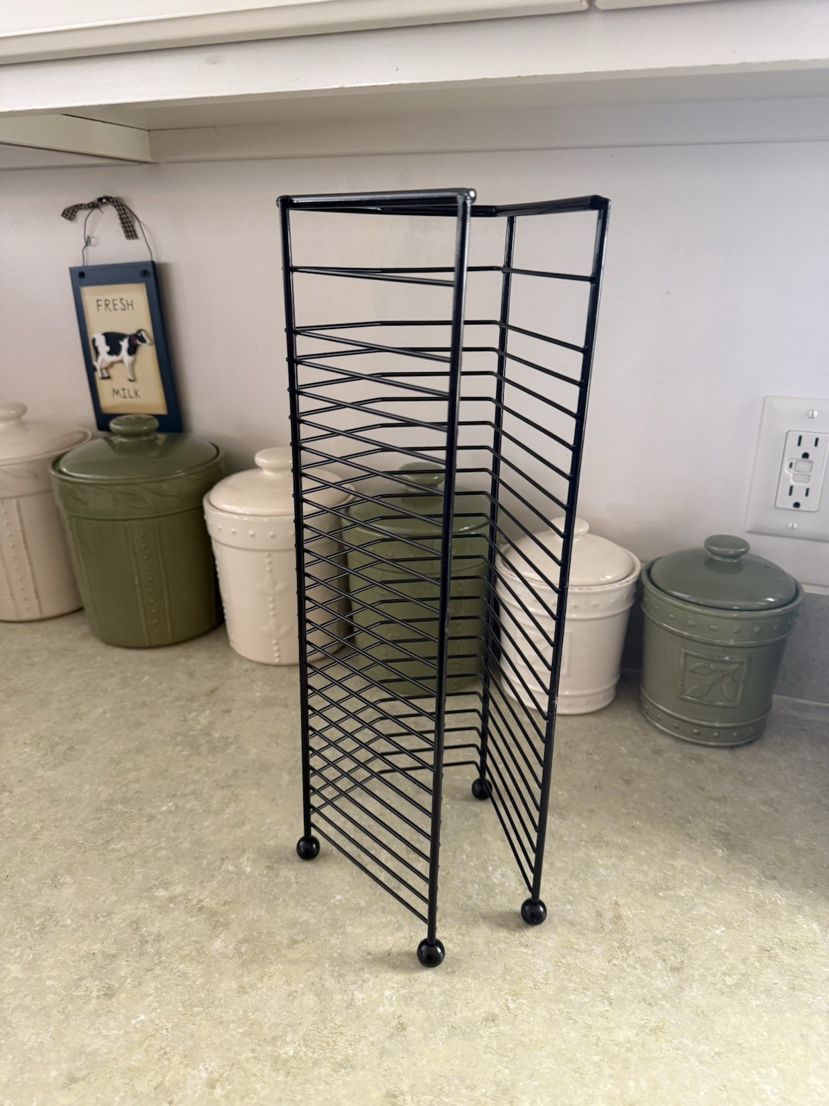 Vintage 16 Inch Tall CD Or Other Similar Item Organizer- Holds 25 CDs