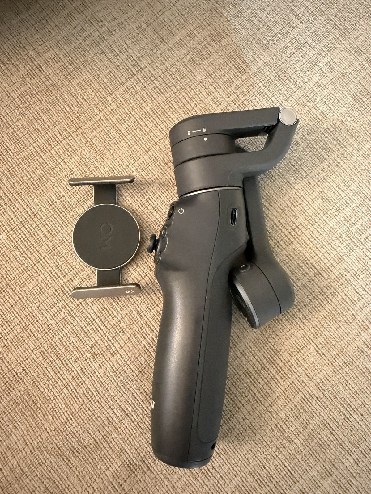 DJI Osmo Mobile 6, 3-Axis Phone Gimbal, Object Tracking, Built-In Extension Rod