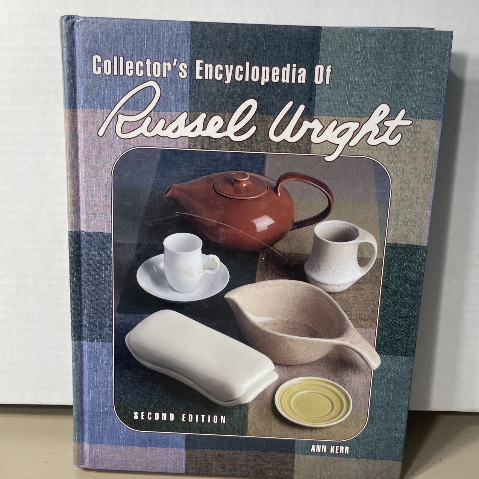 Collectors Encyclopedia of Russell Wright dinnerware