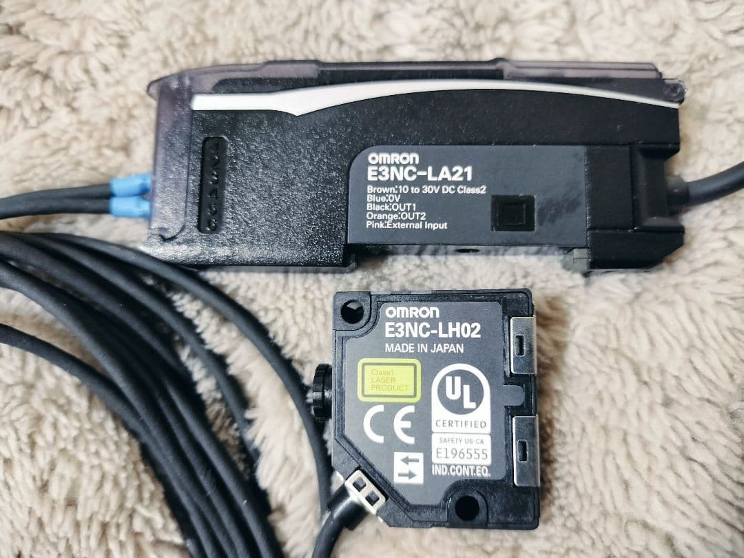Omron E3NC-LA21 E3NC-LH02 Laser Sensor Set New Unused