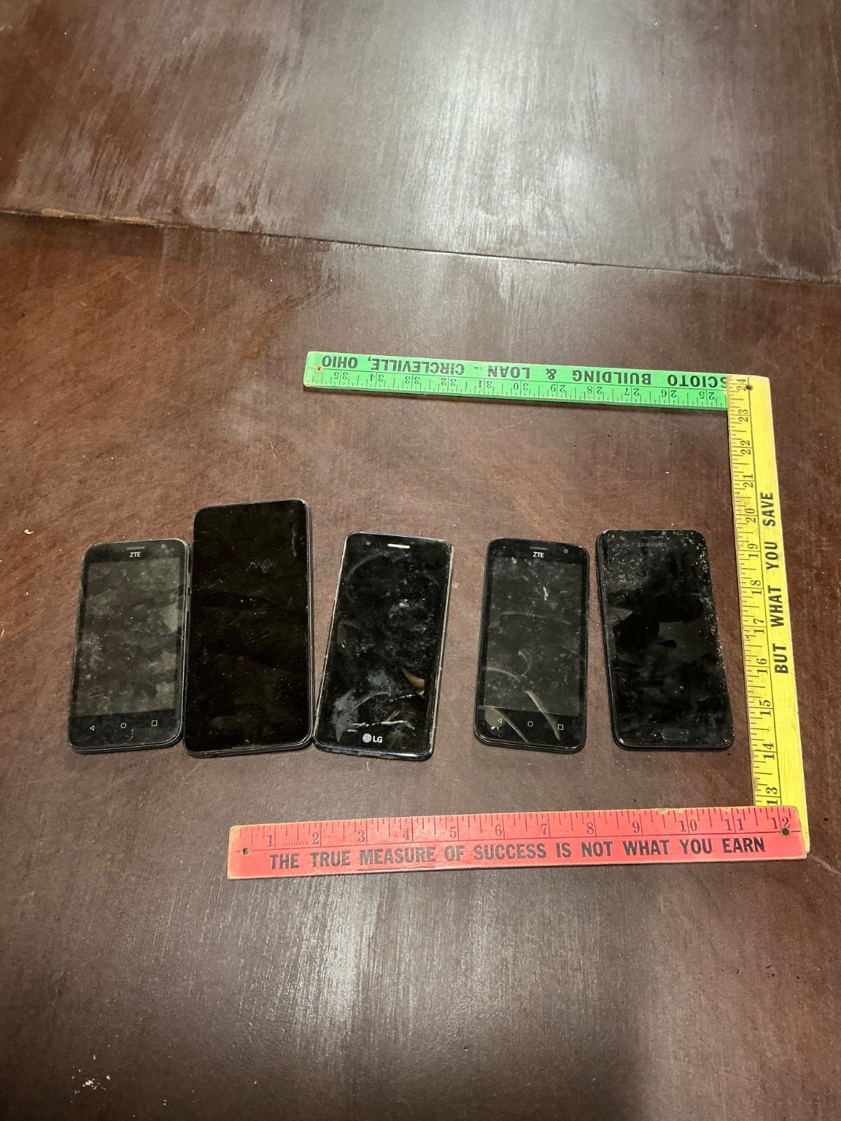 LOT OF 5 MISCELLANEOUS Smartphones- *AS-IS FOR SALVAGE/PARTS