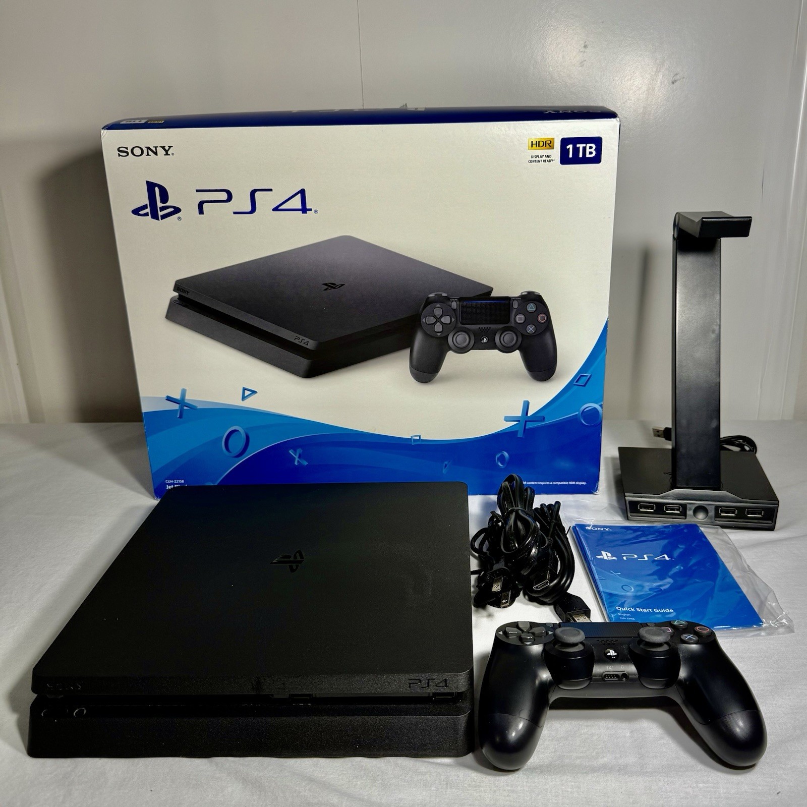 PlayStation 4 Slim 1TB Black Console Controller Cables Headphone Stand CUH-2215B