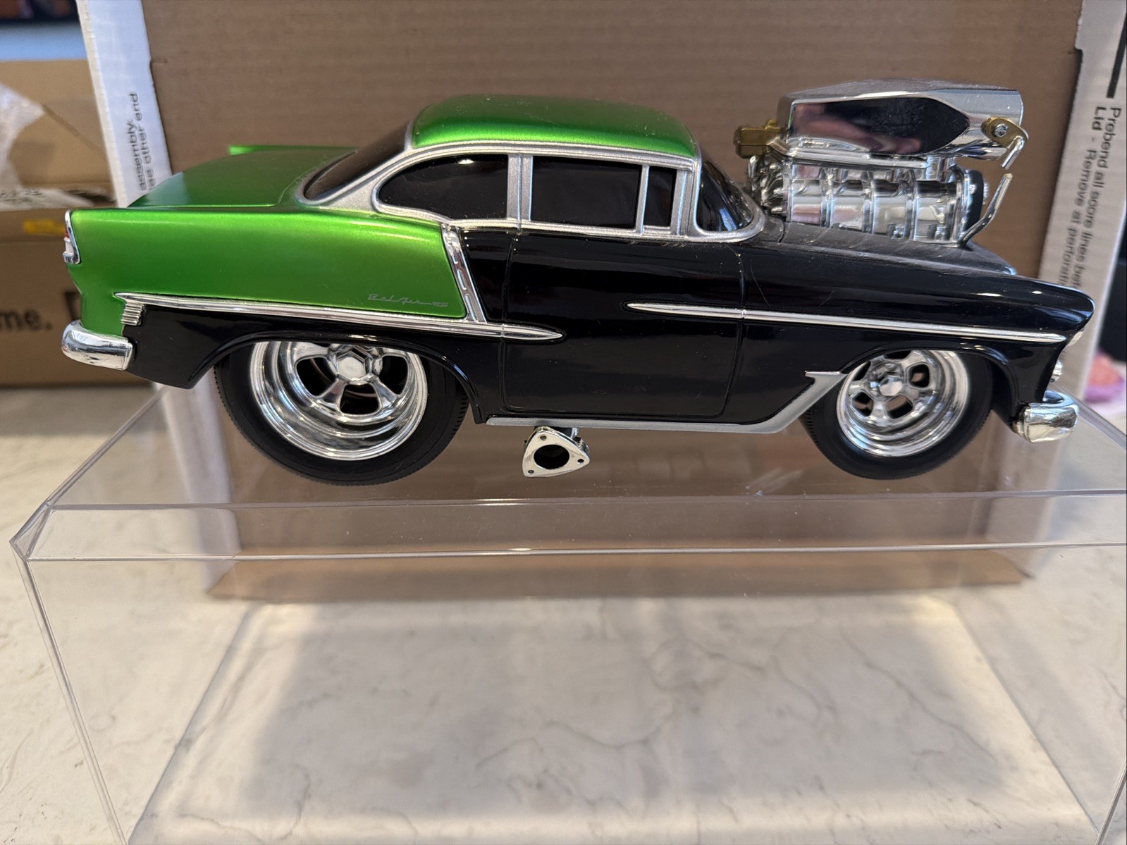 Funline Muscle Machine 1:18 1955 Chevy