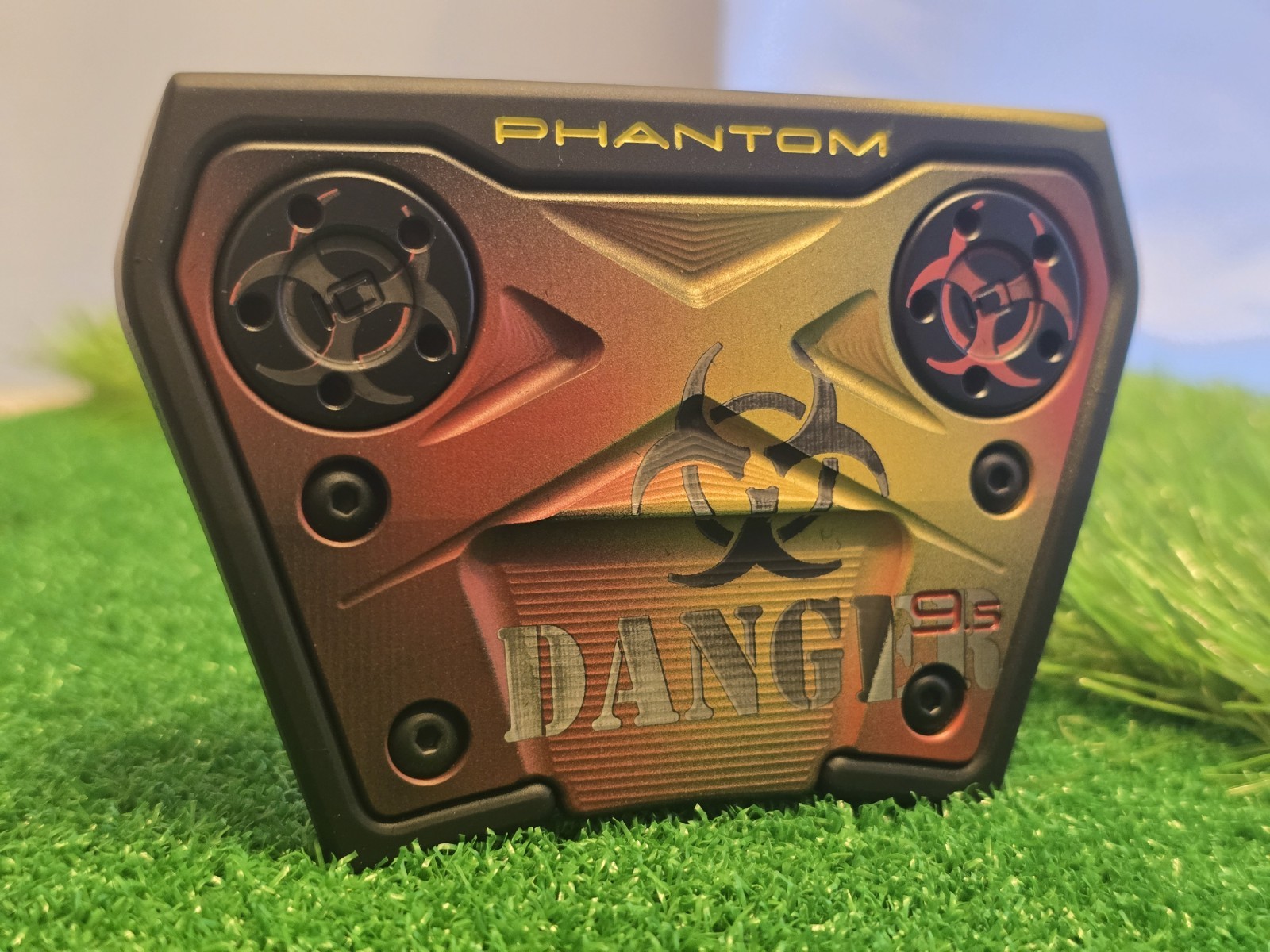 Custom Scotty Cameron Phantom 9.5 RH 35" by EMBRACE putters.