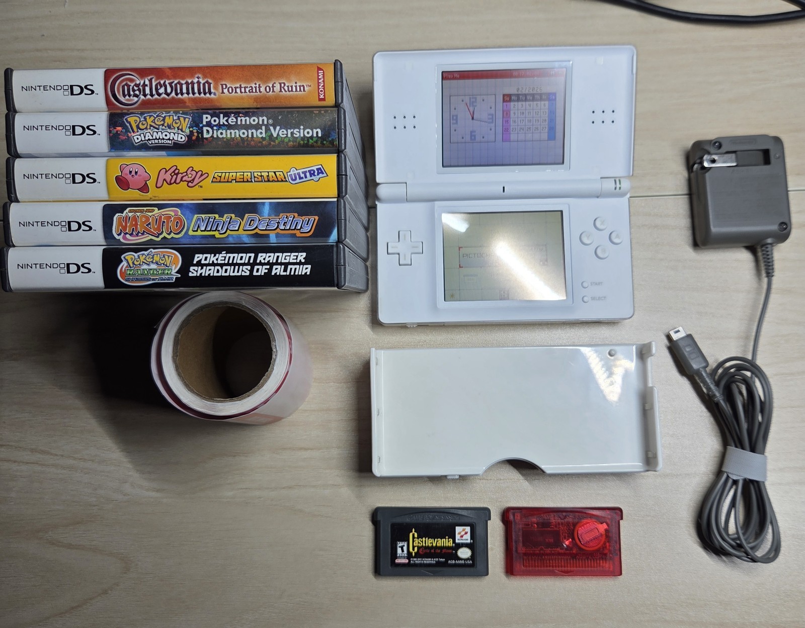 Nintendo DS Lite Console & Game Lot with Pokémon Castlevania and Kirby Tested VG