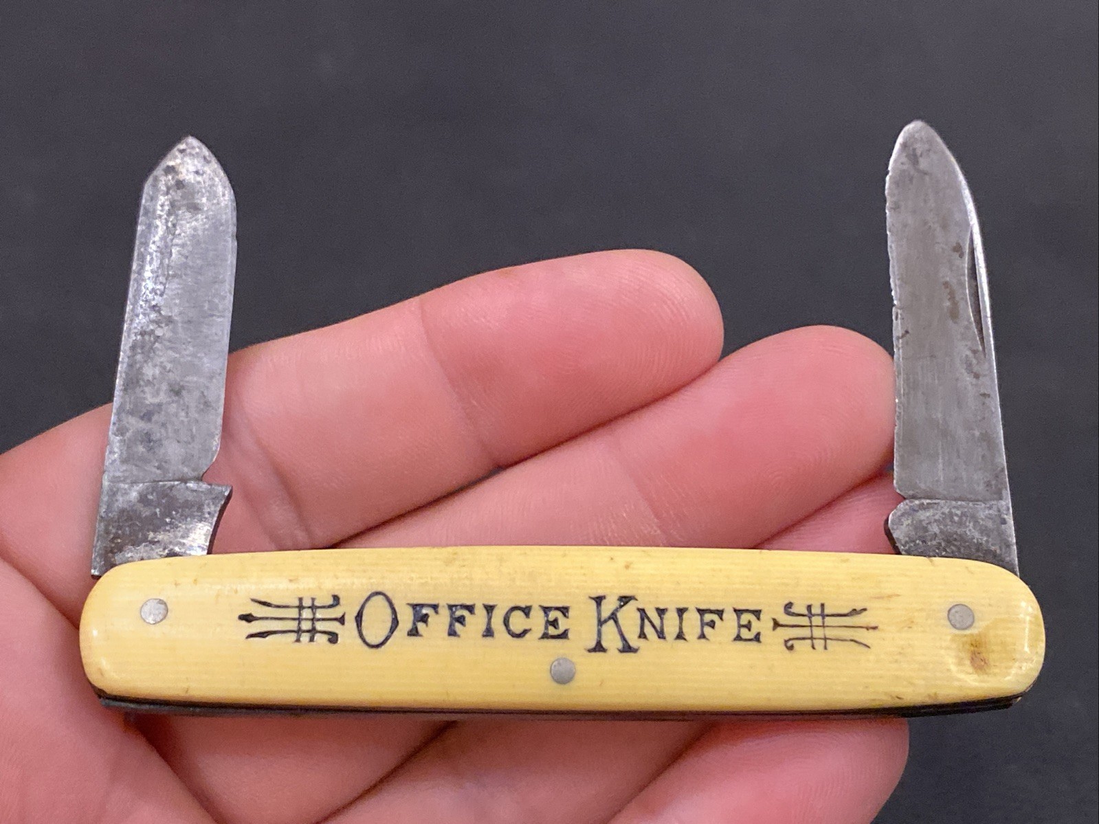 Antique 2 Blade OFFICE KNIFE CATTARAUGUS CUTLERY CO LITTLE VALLEY NY Celluloid