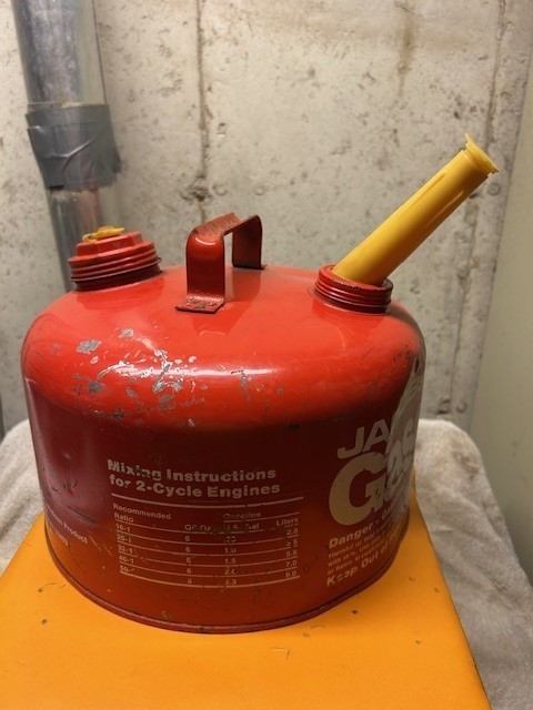 Jacobsen  2  1/2 gallon metal galvanized gas can