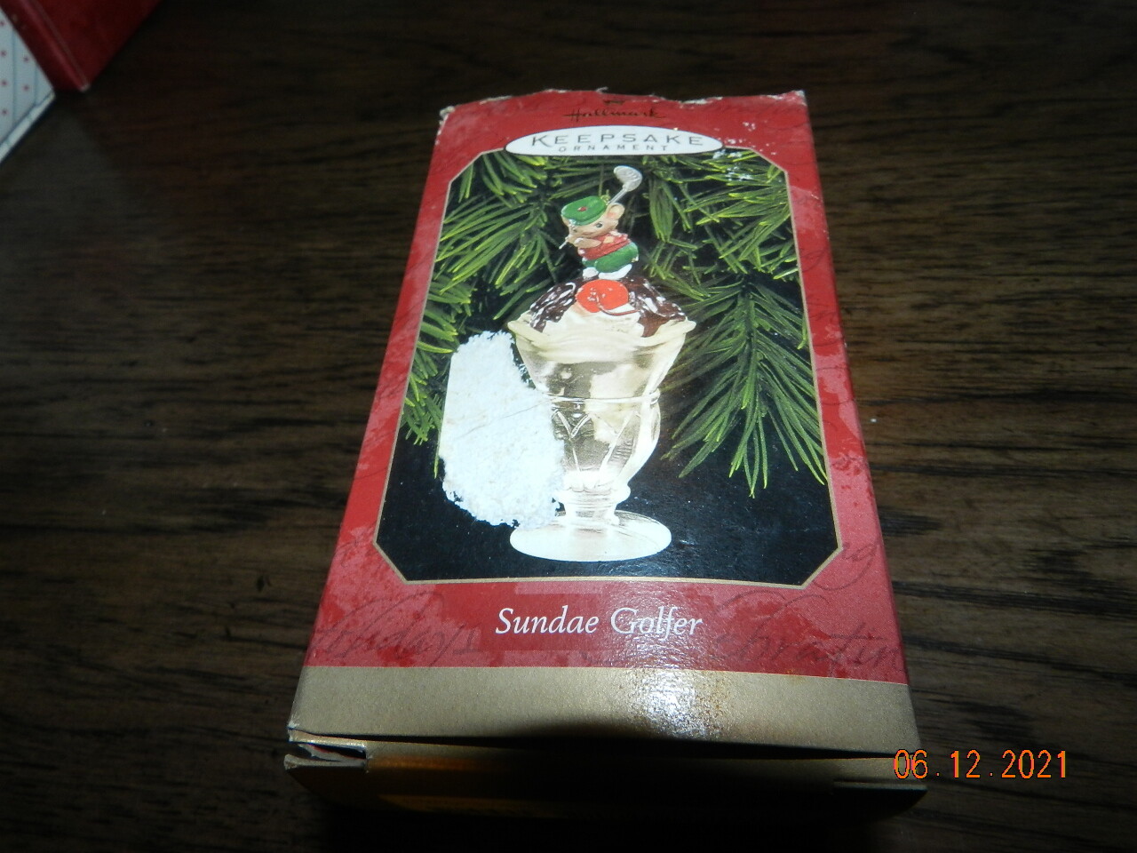 Sundae Golfer Hallmark Keepsake Ornament 1999 Mouse Chocolate Christmas Sunday