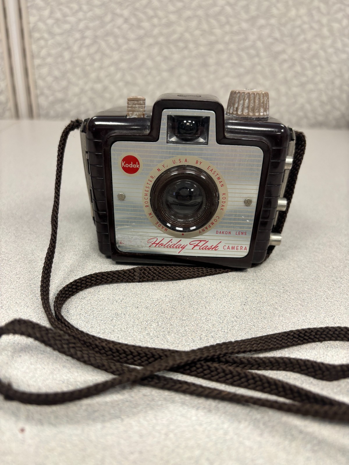 Vintage Kodak Brownie Holiday Flash Camera (no flash)  Very Good Condition