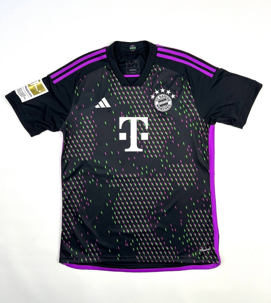 Adidas FC Bayern Munchen 23/24 Authentic Soccer Jersey Shirt Size L HR3719