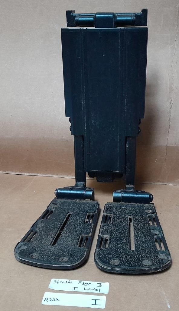 QUANTUM STRETTO EDGE 3 LEG FOOTREST ASSEMBLY 547448  ! R222 I