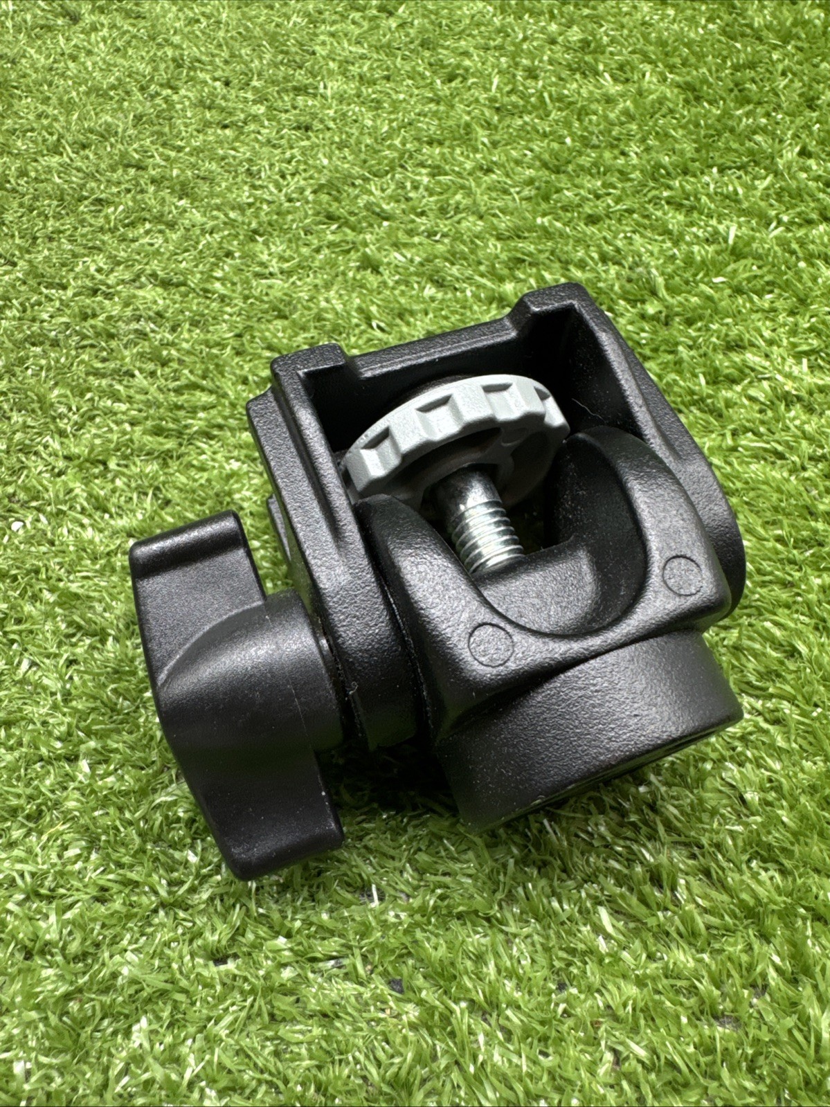 Manfrotto 234 Swivel/Tilt Monopod Head.   d6