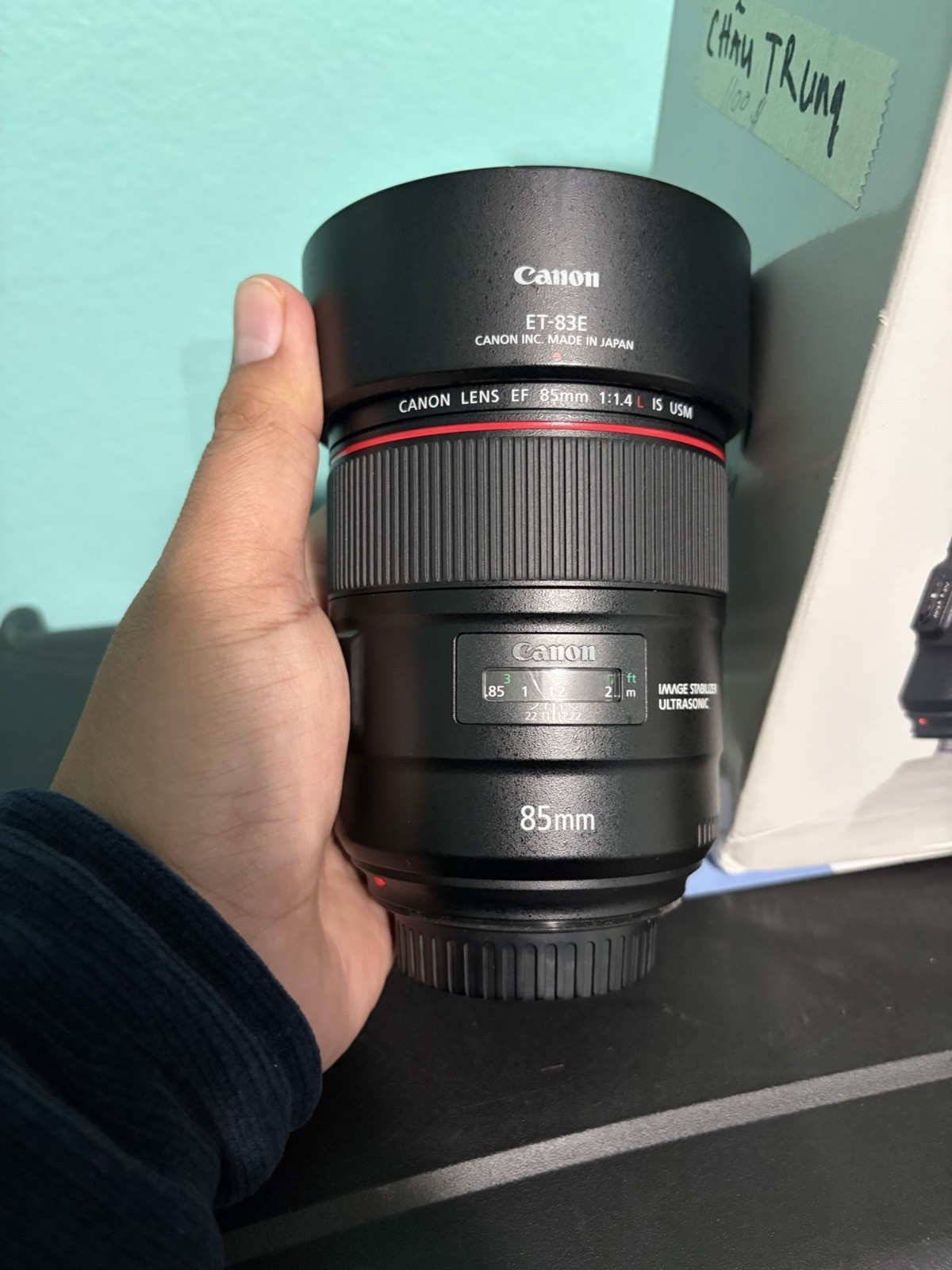 Canon EF 85mm f/1.4L IS USM Telephoto Lens (2271C002)
