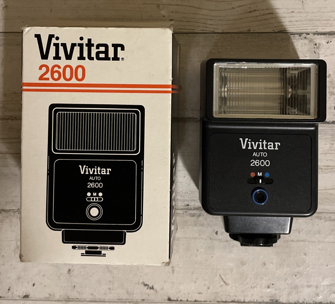 Vivitar Auto 2600 Flash In Original Box Tested Working