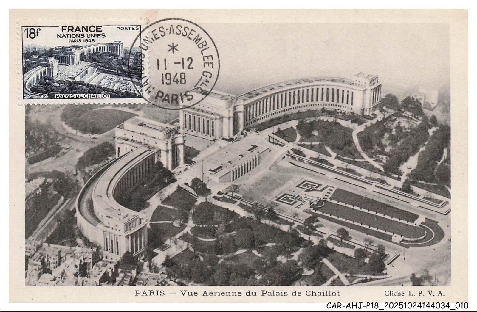 Car-AHJP18-0844-Card-Maximum - Paris - Aerial View Of The Palais De Chaillot -