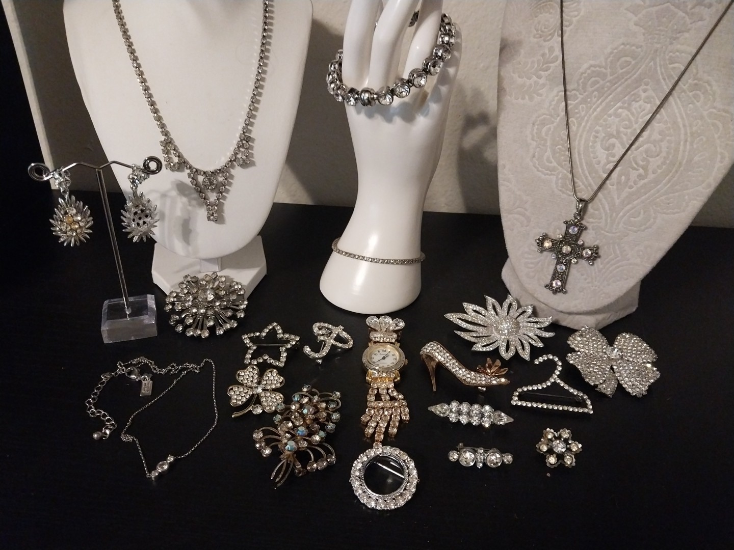 Vintage to Now Mixed Jewelry Lot 20 Pieces Some Signed Rhinestone Brooch Pin