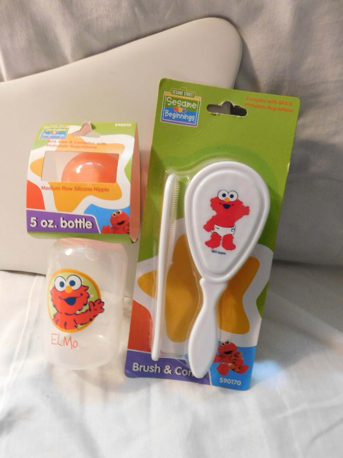 Sesame Street Elmo Brush Comb Baby Bottle Set NEW