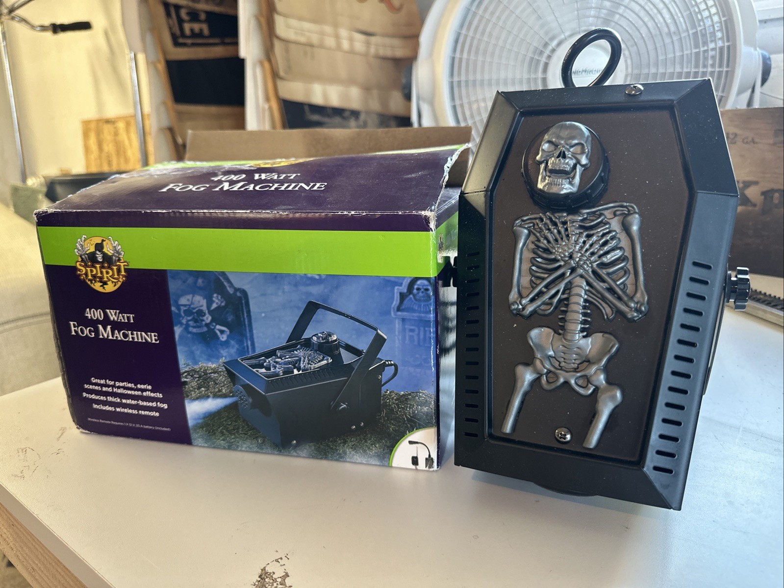 Spirit Halloween 400-Watt Metal case Fog Machine With Half Gallon Juice