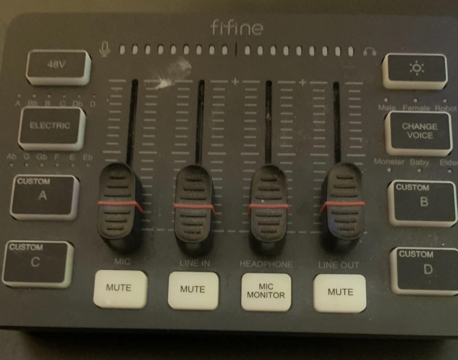 Fifine Audio Mixer with Voice Change and Customizable Sound Effects