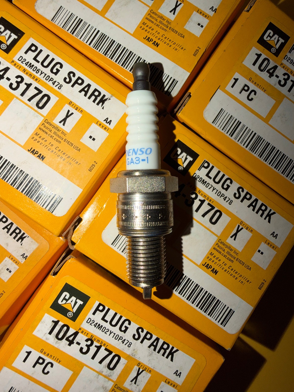 Spark Plug OEM DENSO - GA3-1 Caterpillar 104-3170