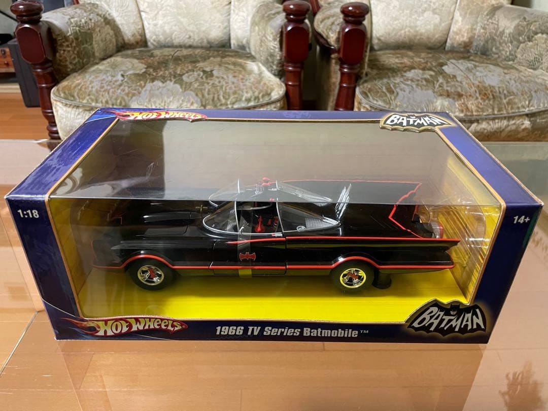 Price change 1/18 Batman Batmobile TV Series 1966